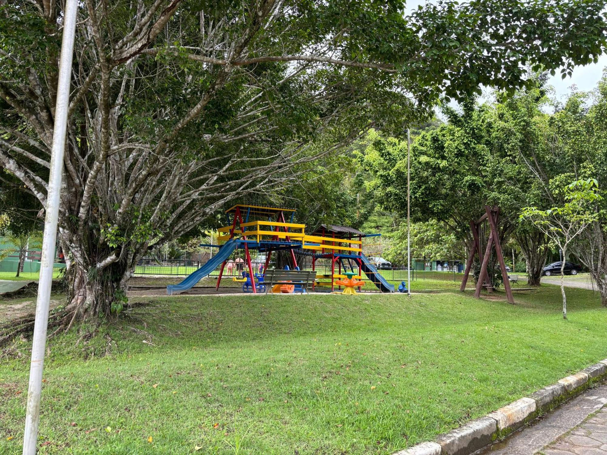 Condominio Com Muita Diversao Toninhas อูบาตูบา ภายนอก รูปภาพ